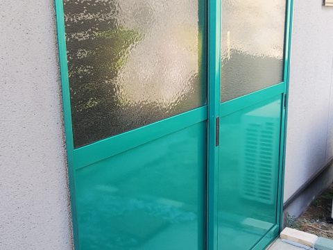 福山市 外構フェンスの塗装と店舗の玄関塗装